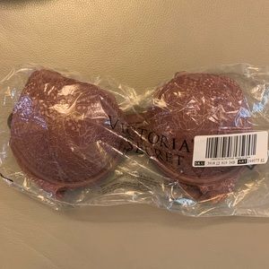 Victoria’s Secret Pink Date Super Push-up Bra